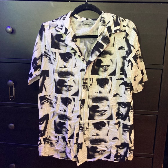 Funky Black and White “face” pattern button up - Picture 1 of 2